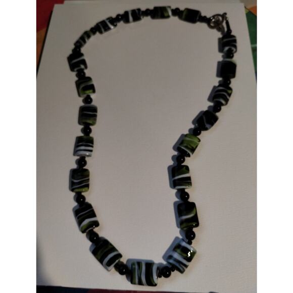 Vintage Glass Bead Green Black White Toggle Clasp Chunky Necklace - Picture 2 of 4
